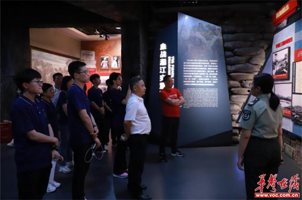 图片 1.jpg 图片 1.jpg